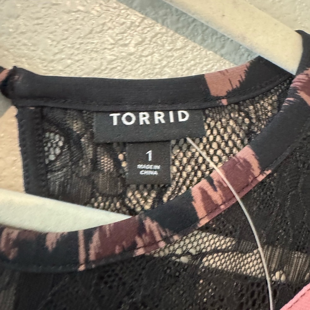 Torrid Black and Pink Lace Top - Picture 4 of 5